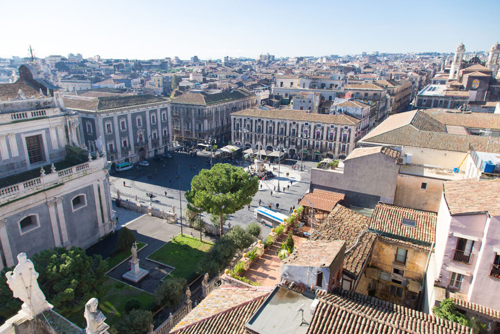 visual-di-catania-dall-alto-elenfantino-piazza-duomo-bar